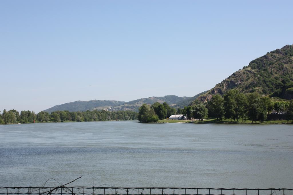 Camping Le Rhone Tournon-sur-Rhone Eksteriør bilde